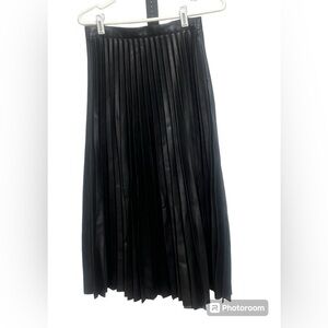 TopShop Black Pleaded Leather Skirt Sz 6